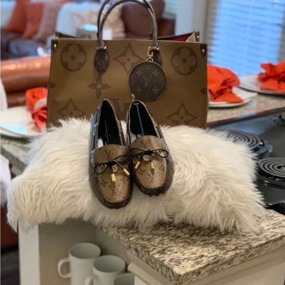 💕 LV Onthego w/ zipper organizer - Picture 12 of 14